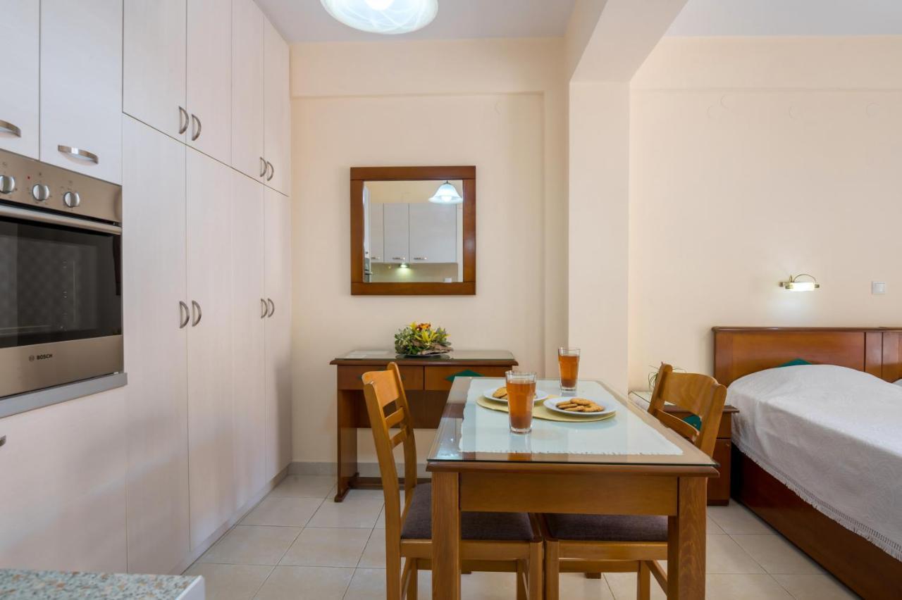Rouchotas Apartments Argostoli  Eksteriør billede